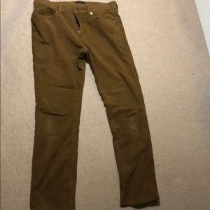 Banana Republic Traveler Chino Slim Fit